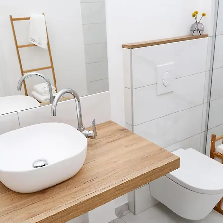 Spacious Seafront Villa With Pool, Tennis, Gym & Bbq L Zaboric Villa