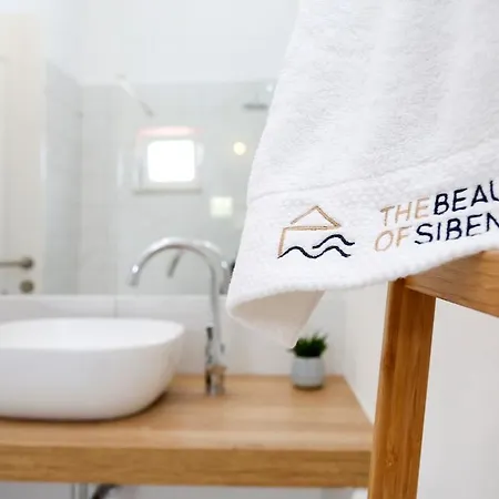 Spacious Seafront Villa With Pool, Tennis, Gym & Bbq L Zaboric Villa Zaboric