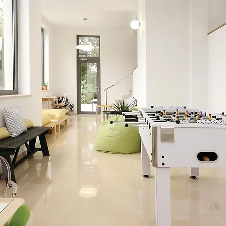 Spacious Seafront Villa With Pool, Tennis, Gym & Bbq L Zaboric Villa Zaboric