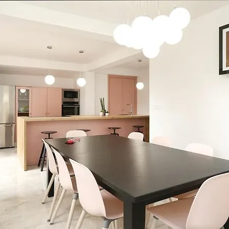 Spacious Seafront Villa With Pool, Tennis, Gym & Bbq L Zaboric Villa