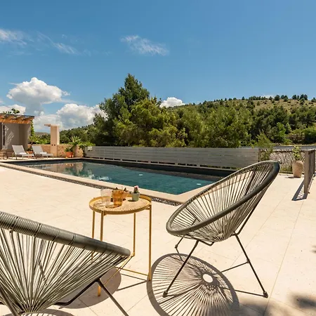 Vila Spacious Seafront With Pool, Tennis, Gym & Bbq L Zaboric