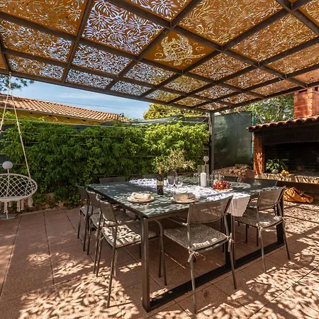 Spacious Seafront With Pool, Tennis, Gym & Bbq L Zaboric