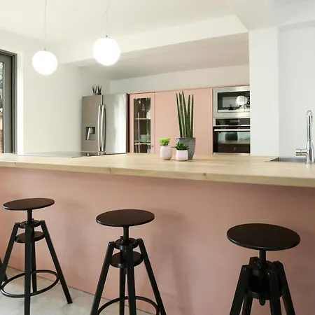 Spacious Seafront With Pool, Tennis, Gym & Bbq L * Zaboric