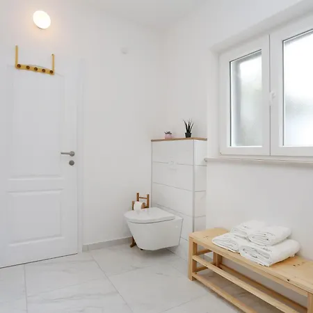 Vila Spacious Seafront With Pool, Tennis, Gym & Bbq L Zaboric