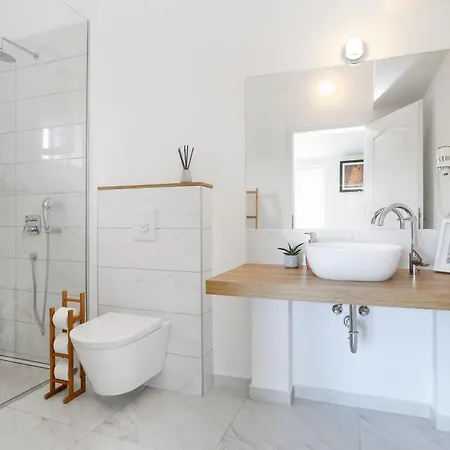 Vila Spacious Seafront With Pool, Tennis, Gym & Bbq L Zaboric