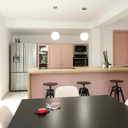 Spacious Seafront With Pool, Tennis, Gym & Bbq L