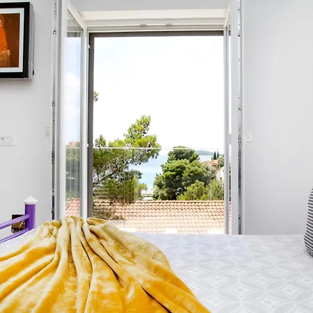 Spacious Seafront With Pool, Tennis, Gym & Bbq L Vila Zaboric