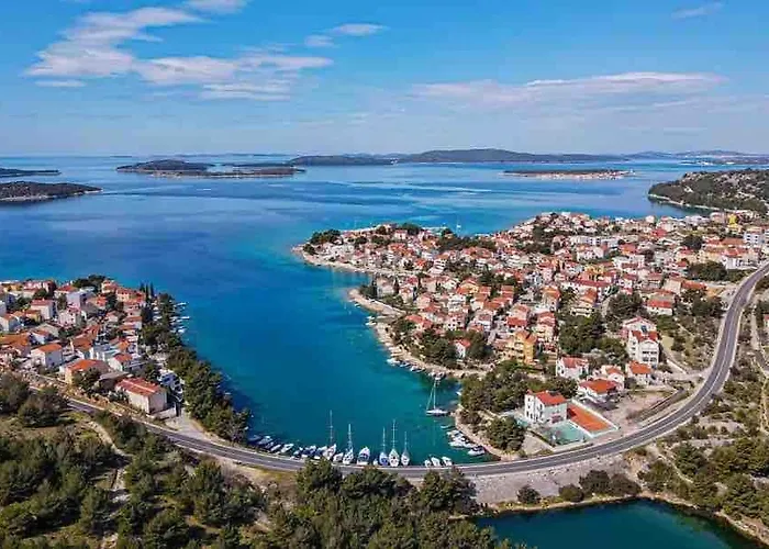 Spacious Seafront With Pool, Tennis, Gym & Bbq L Zaboric