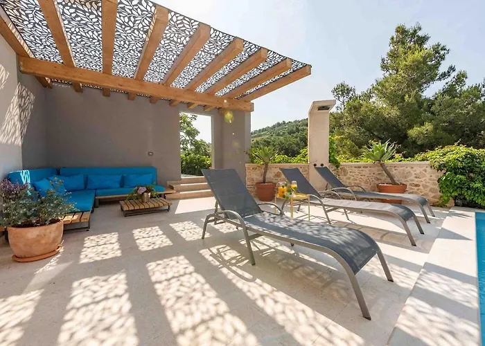 Vila Spacious Seafront With Pool, Tennis, Gym & Bbq L *